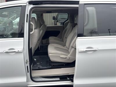 2017 Chrysler Pacifica Hybrid Touring Plus - Photo 18 - Pittsburg, CA 94565-2812