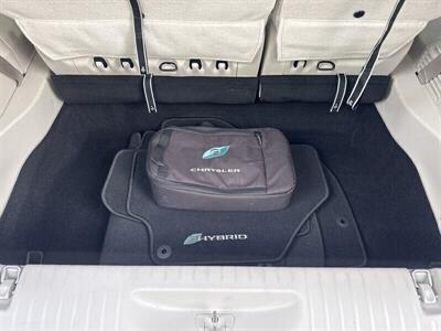 2017 Chrysler Pacifica Hybrid Touring Plus   - Photo 20 - Pittsburg, CA 94565