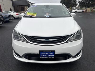 2017 Chrysler Pacifica Hybrid Touring Plus   - Photo 29 - Pittsburg, CA 94565