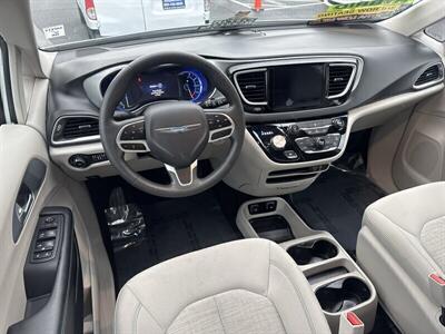 2017 Chrysler Pacifica Hybrid Touring Plus   - Photo 2 - Pittsburg, CA 94565