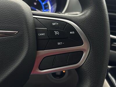 2017 Chrysler Pacifica Hybrid Touring Plus - Photo 13 - Pittsburg, CA 94565-2812