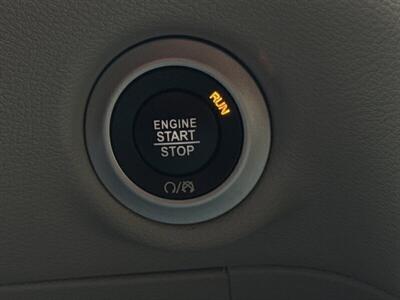 2017 Chrysler Pacifica Hybrid Touring Plus   - Photo 14 - Pittsburg, CA 94565