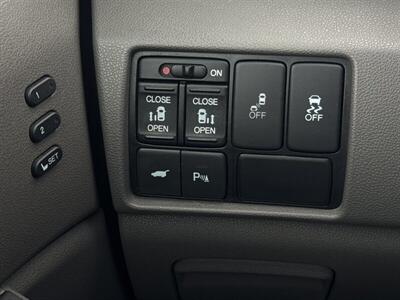 2012 Honda Odyssey Touring   - Photo 14 - Pittsburg, CA 94565-2812