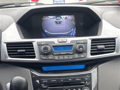 2012 Honda Odyssey Touring   - Photo 10 - Pittsburg, CA 94565-2812