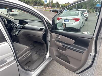 2012 Honda Odyssey Touring   - Photo 29 - Pittsburg, CA 94565-2812