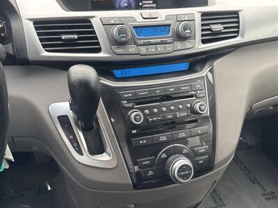 2012 Honda Odyssey Touring   - Photo 9 - Pittsburg, CA 94565-2812
