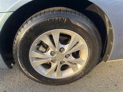 2004 Toyota Camry LE V6   - Photo 9 - Pittsburg, CA 94565