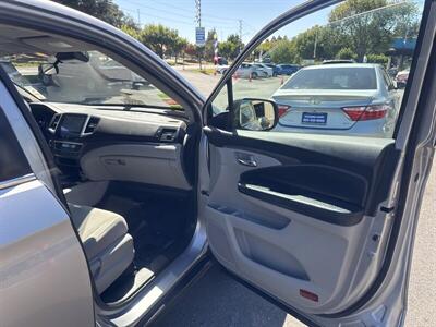2016 Honda Pilot EX w/Honda Sensing   - Photo 28 - Pittsburg, CA 94565-2812