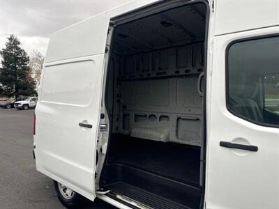 2012 Nissan NV 2500 HD S   - Photo 17 - Pittsburg, CA 94565-2812