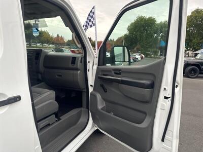 2012 Nissan NV 2500 HD S   - Photo 20 - Pittsburg, CA 94565-2812