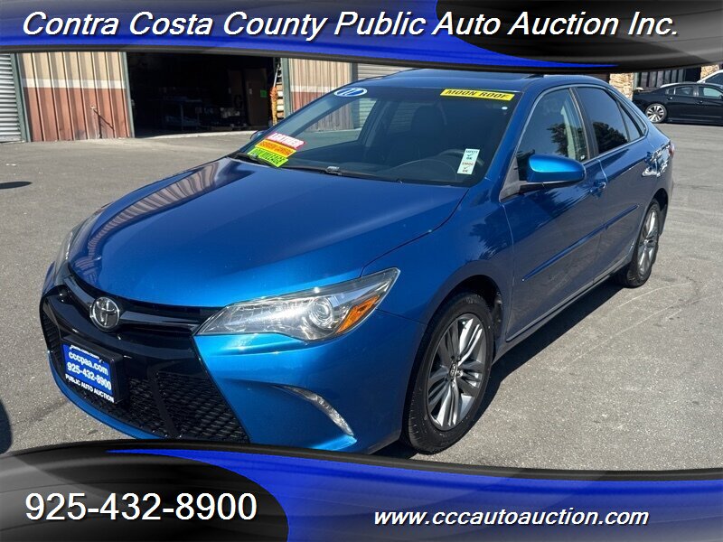 2017 Toyota Camry SE  