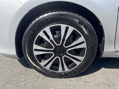 2012 Toyota Yaris 5-Door L   - Photo 8 - Pittsburg, CA 94565-2812