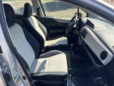 2012 Toyota Yaris 5-Door L   - Photo 19 - Pittsburg, CA 94565-2812