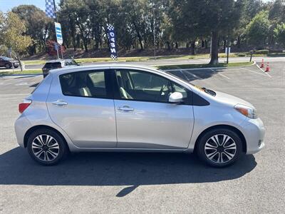 2012 Toyota Yaris 5-Door L   - Photo 16 - Pittsburg, CA 94565-2812