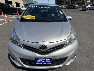 2012 Toyota Yaris 5-Door L   - Photo 22 - Pittsburg, CA 94565-2812