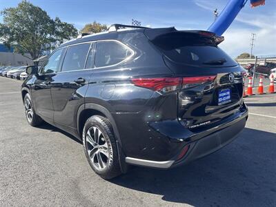 2021 Toyota Highlander XLE   - Photo 24 - Pittsburg, CA 94565-2812