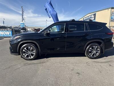 2021 Toyota Highlander XLE   - Photo 23 - Pittsburg, CA 94565-2812