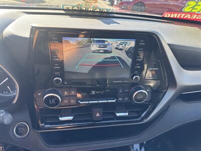 2021 Toyota Highlander XLE   - Photo 13 - Pittsburg, CA 94565-2812