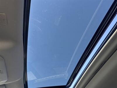 2021 Toyota Highlander XLE   - Photo 8 - Pittsburg, CA 94565-2812