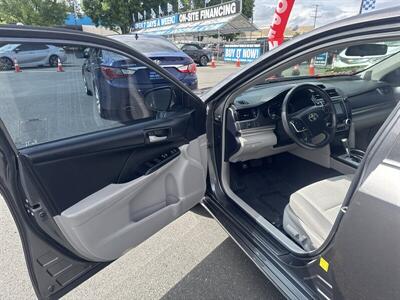2014 Toyota Camry LE   - Photo 6 - Pittsburg, CA 94565