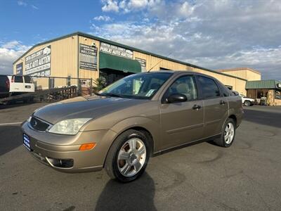 2005 Ford Focus ZX4 SE   - Photo 30 - Pittsburg, CA 94565-2812