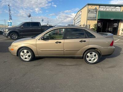 2005 Ford Focus ZX4 SE   - Photo 4 - Pittsburg, CA 94565-2812