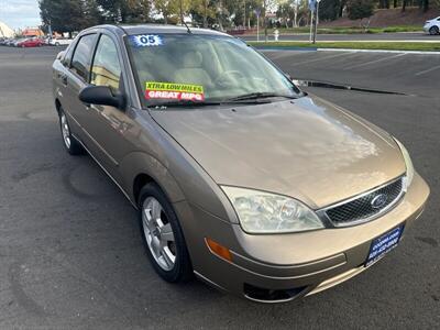 2005 Ford Focus ZX4 SE   - Photo 24 - Pittsburg, CA 94565-2812