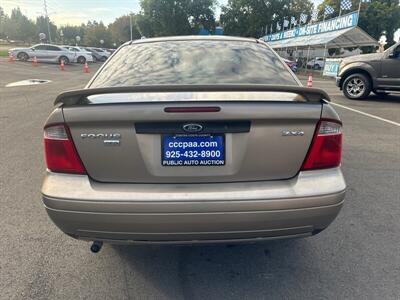 2005 Ford Focus ZX4 SE   - Photo 15 - Pittsburg, CA 94565-2812