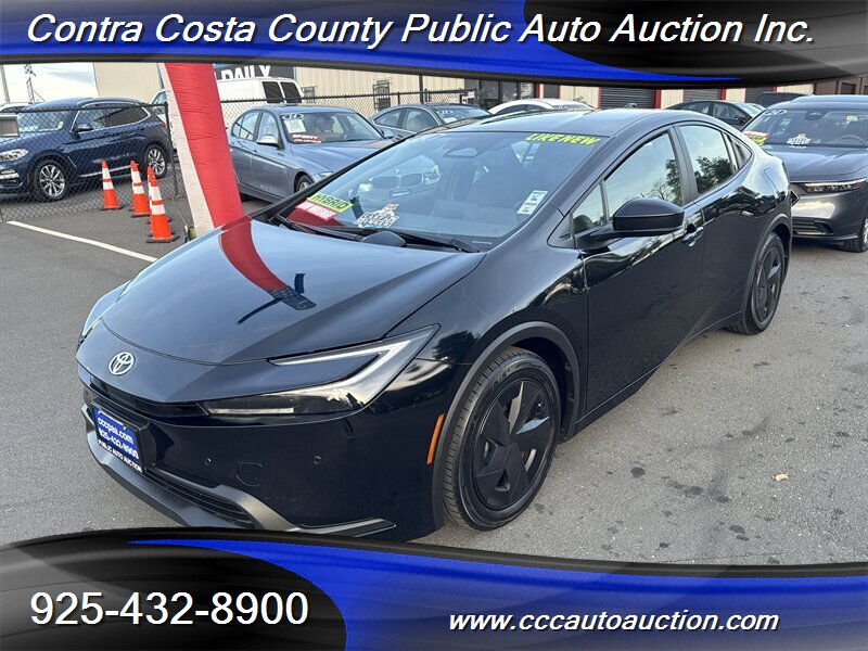 2024 Toyota Prius LE   - Photo 1 - Pittsburg, CA 94565-2812