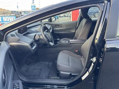 2024 Toyota Prius LE   - Photo 7 - Pittsburg, CA 94565-2812