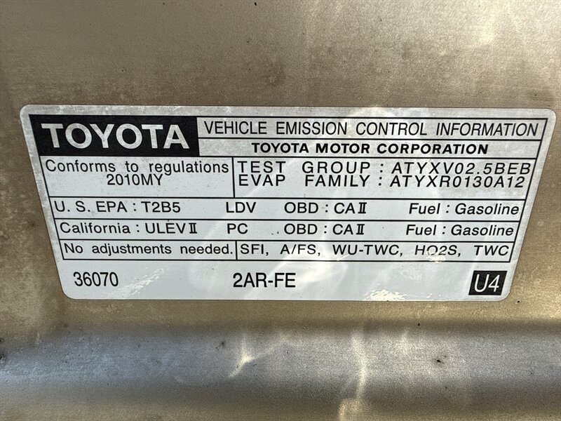 2010 Toyota Camry LE - Photo 29
