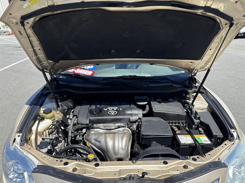 2010 Toyota Camry LE - Photo 26