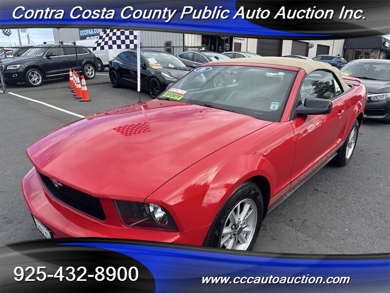 2006 Ford Mustang V6 Deluxe Convertible RWD