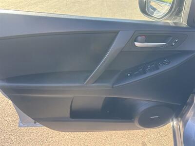 2013 Mazda Mazda3 i Touring - Photo 11 - Pittsburg, CA 94565-2812