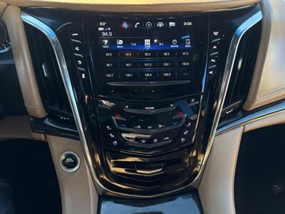 2018 Cadillac Escalade ESV Platinum   - Photo 11 - Pittsburg, CA 94565-2812