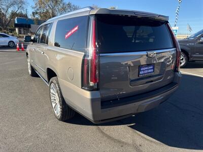 2018 Cadillac Escalade ESV Platinum   - Photo 28 - Pittsburg, CA 94565-2812