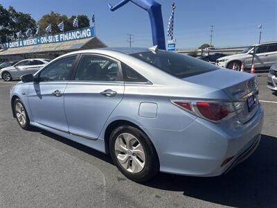 2014 Hyundai SONATA Hybrid   - Photo 18 - Pittsburg, CA 94565-2812
