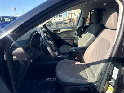 2022 Ford Escape SE   - Photo 3 - Pittsburg, CA 94565-2812