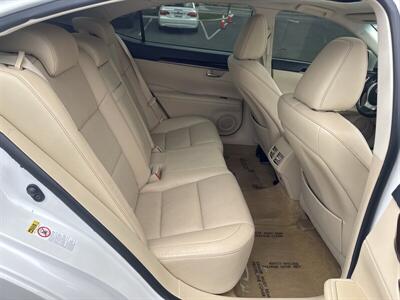 2013 Lexus ES   - Photo 24 - Pittsburg, CA 94565-2812