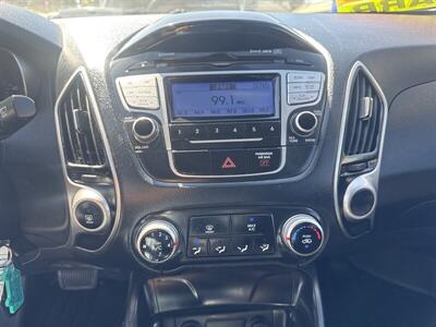 2011 Hyundai TUCSON GLS   - Photo 13 - Pittsburg, CA 94565-2812