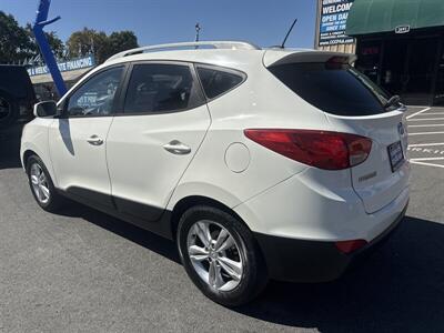2011 Hyundai TUCSON GLS   - Photo 15 - Pittsburg, CA 94565-2812