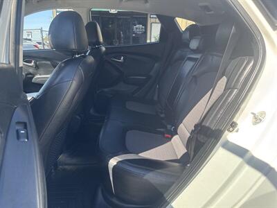 2011 Hyundai TUCSON GLS   - Photo 14 - Pittsburg, CA 94565-2812