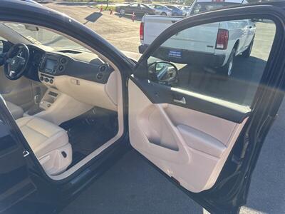 2017 Volkswagen Tiguan 2.0T Wolfsburg Editi   - Photo 26 - Pittsburg, CA 94565-2812