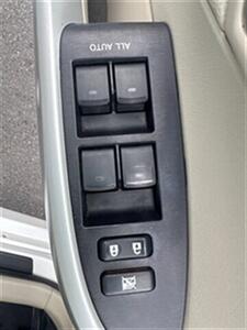 2012 Toyota Prius Three   - Photo 12 - Pittsburg, CA 94565-2812