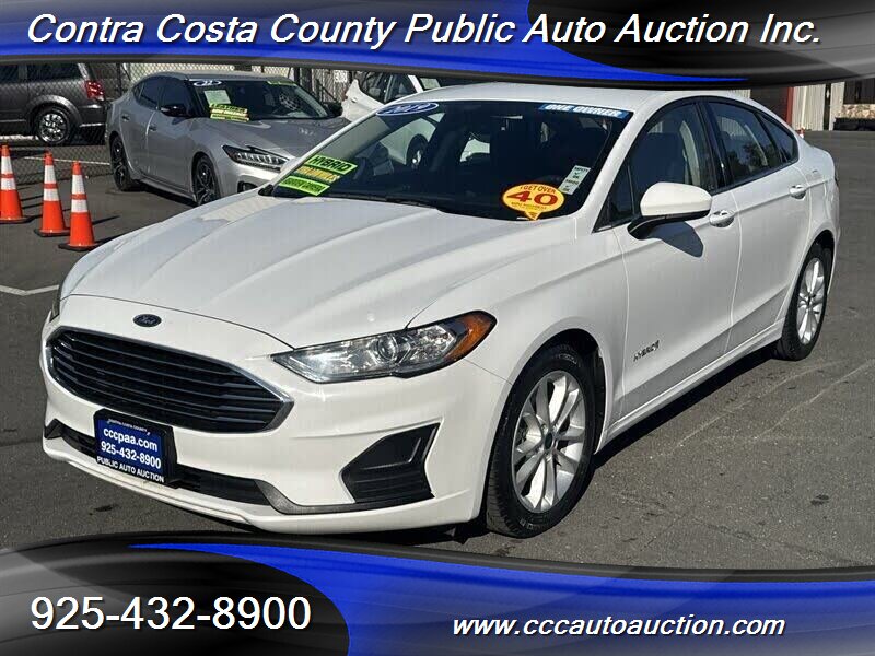  2019 Ford Fusion Hybrid SE FWD   