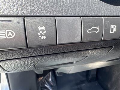 2018 Toyota Camry SE   - Photo 8 - Pittsburg, CA 94565