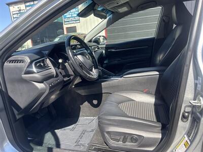 2018 Toyota Camry SE   - Photo 2 - Pittsburg, CA 94565