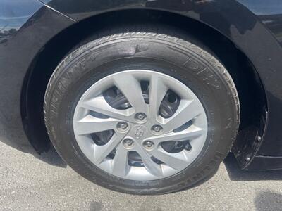 2019 Hyundai ELANTRA SE   - Photo 5 - Pittsburg, CA 94565-2812