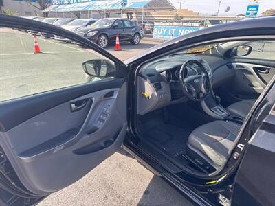 2013 Hyundai ELANTRA Limited   - Photo 6 - Pittsburg, CA 94565-2812