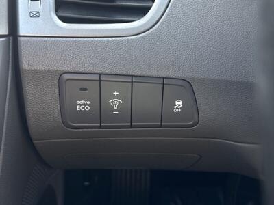 2013 Hyundai ELANTRA Limited   - Photo 11 - Pittsburg, CA 94565-2812